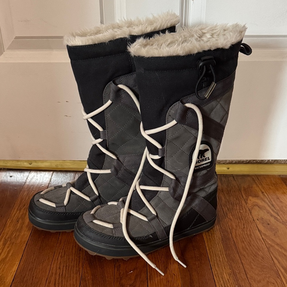Sorel Snow Boots W7 - Black & White - Picture 3 of 5